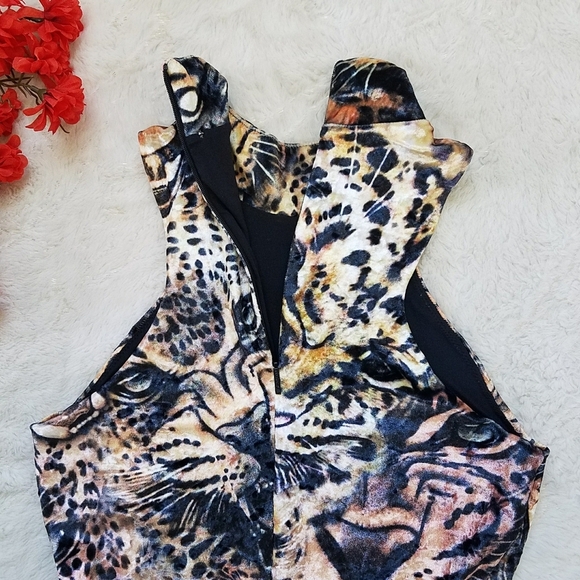 Roberto Cavalli Velvet Leopard Print Bodysuit - Picture 6 of 9